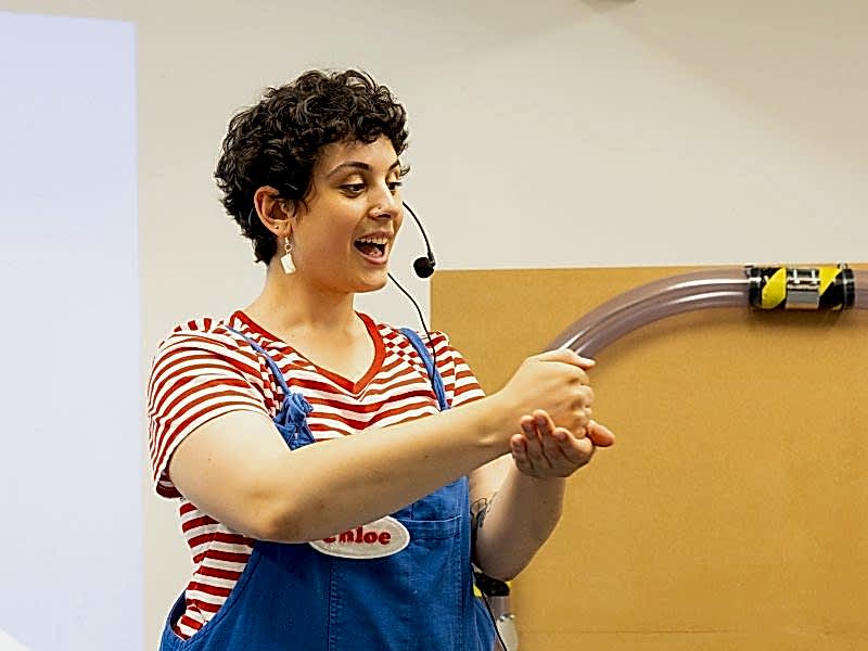 A learning facilitator delivering a class.